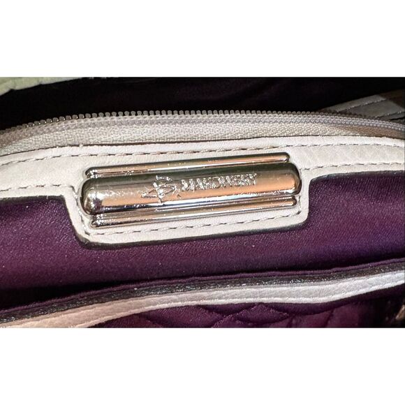 B. MAKOWSKY - Quilted Pebbled Leather Hobo Shoulder Bag in Celery - Like New! - Picture 10 of 16